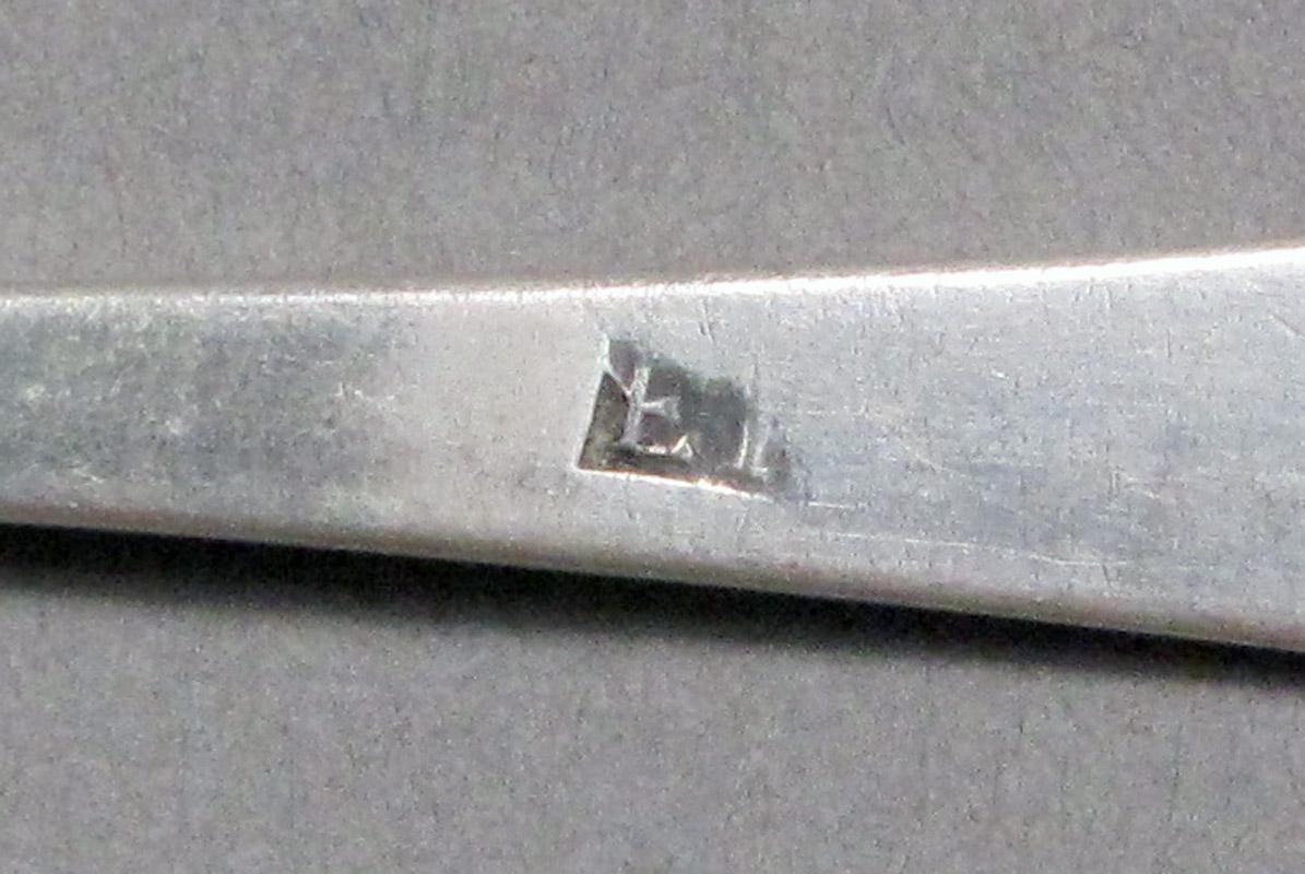 1998.0004.3901 Silver Spoon mark