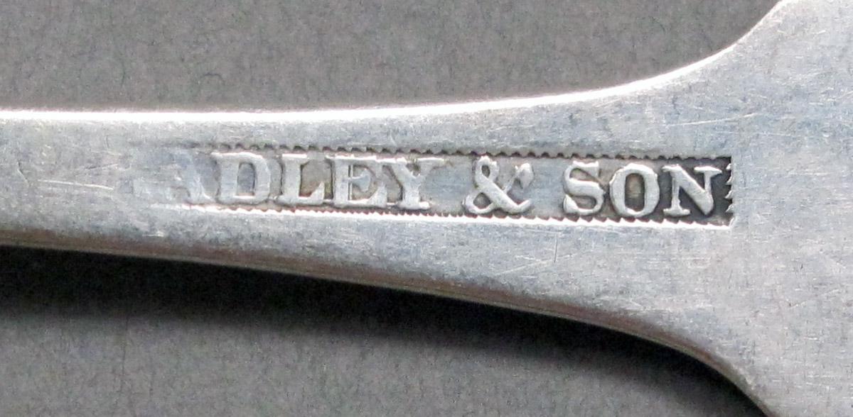 1998.0004.3902 Silver Spoon mark