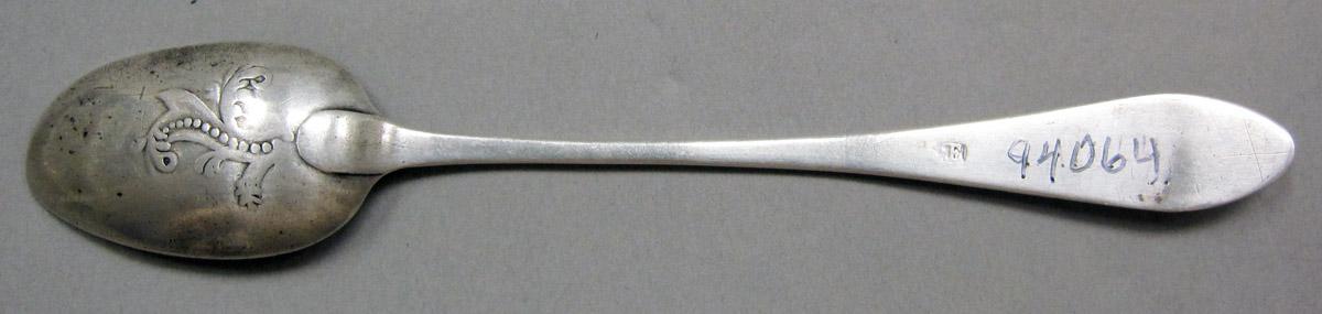 1998.0004.3906 Silver Spoon underside
