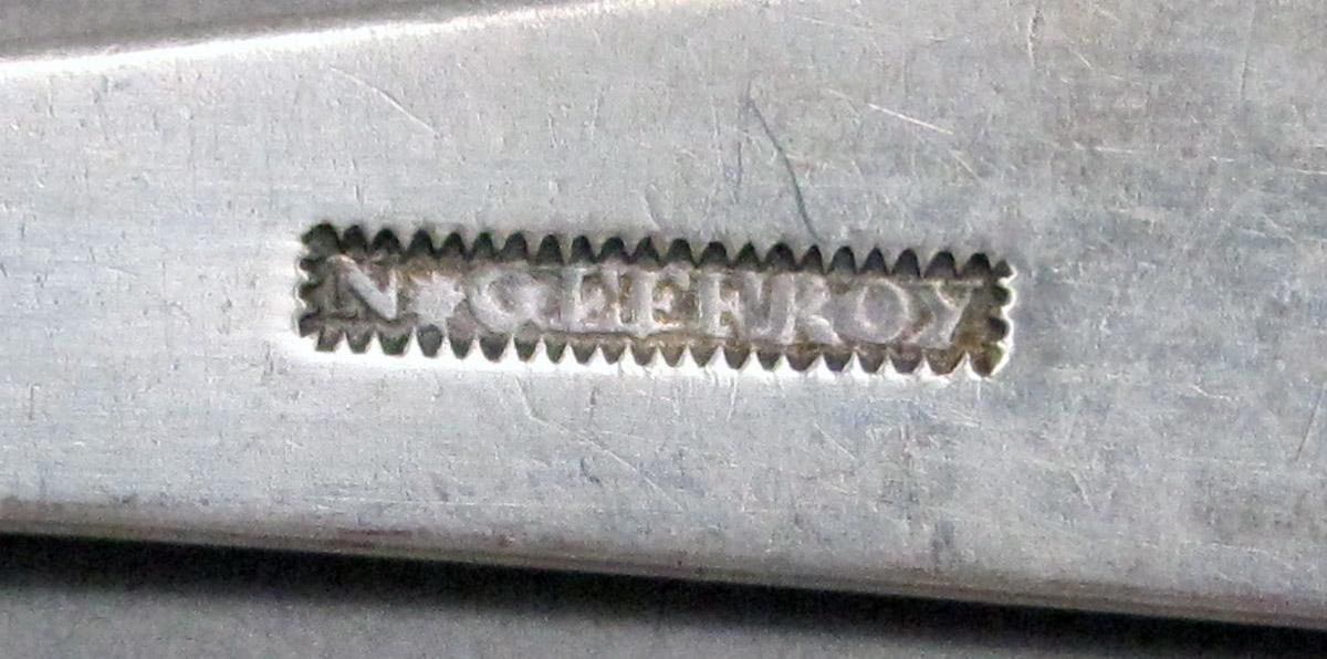 1998.0004.3909 Silver Spoon mark