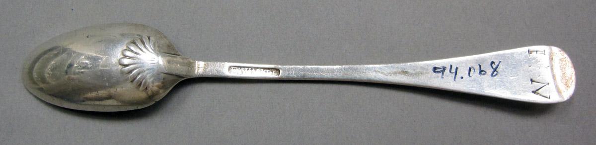 1998.0004.3910 Silver Spoon underside