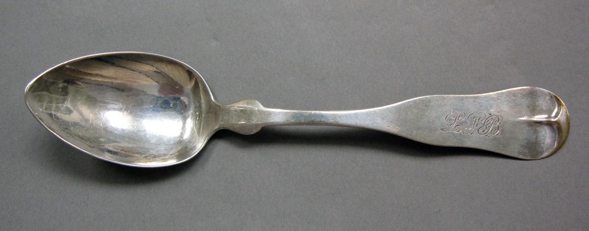 1998.0004.3919 Silver spoon upper surface