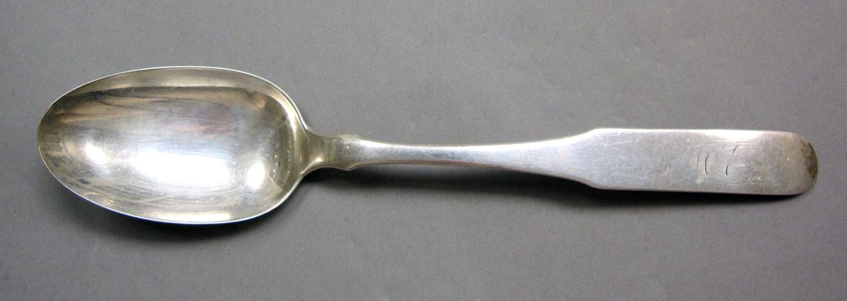 1998.0004.3922 Silver spoon upper surface