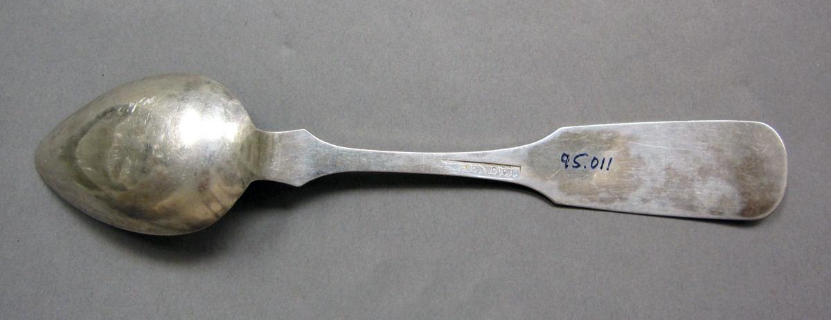 1998.0004.3924 Silver spoon underside