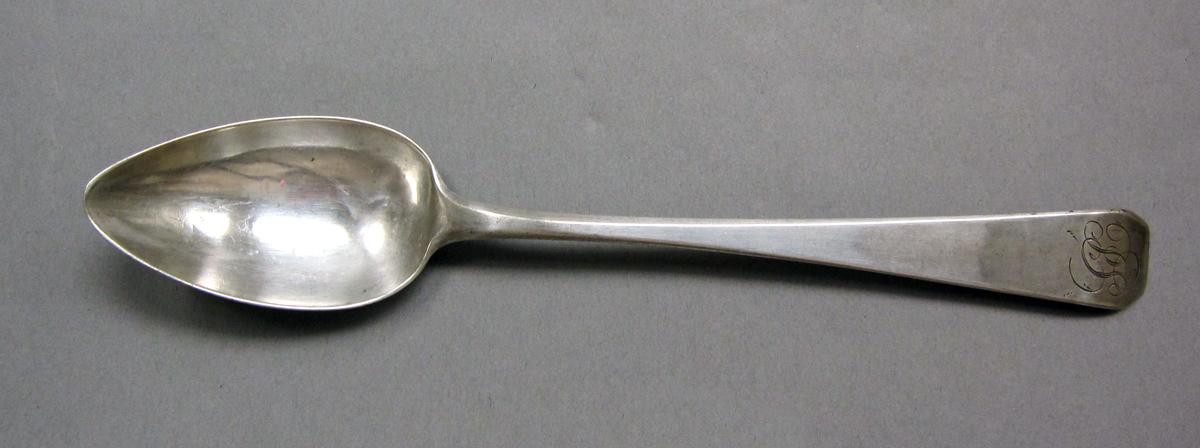 1998.0004.3925 Silver spoon upper surface