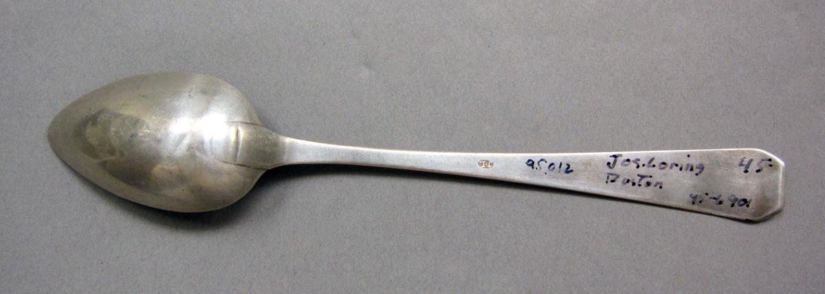 1998.0004.3925 Silver spoon underside