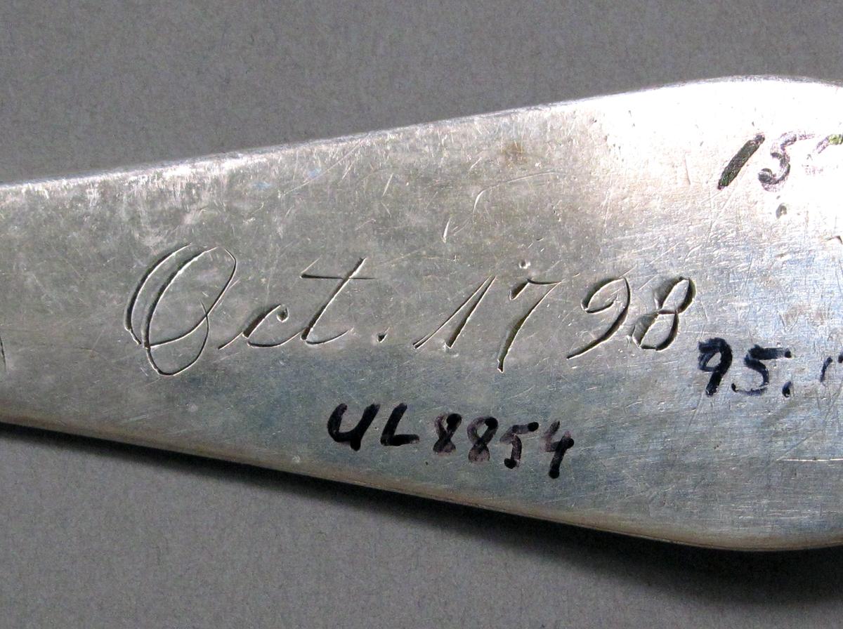 1998.0004.3927 Silver spoon engraving 1