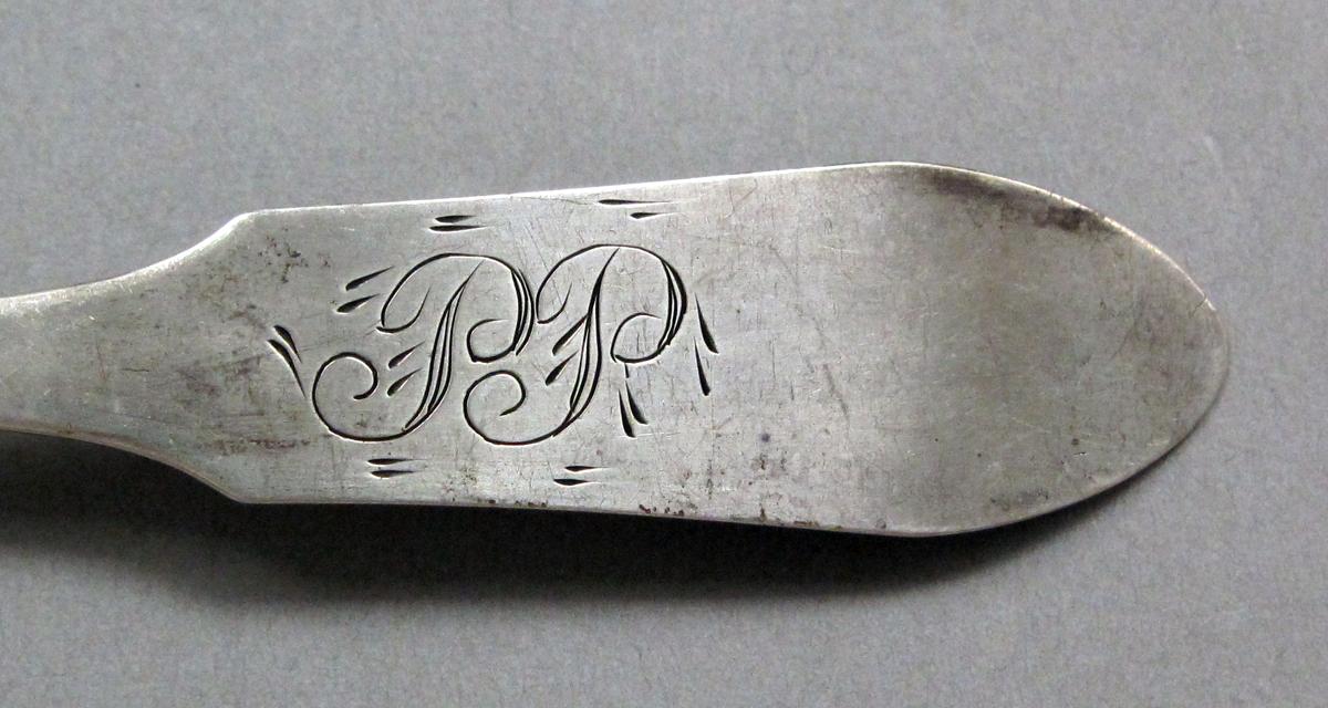 1998.0004.3928 Silver spoon engraving