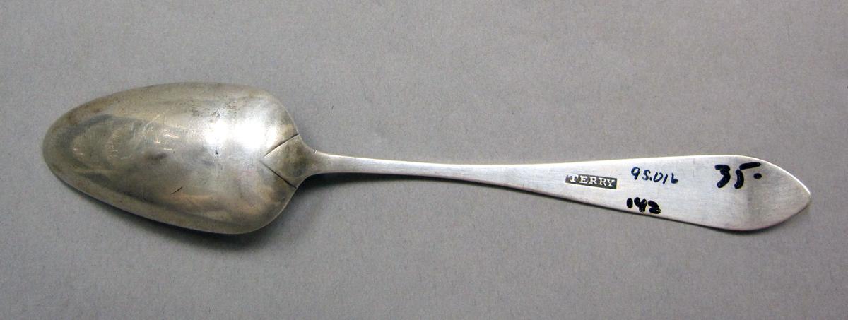 1998.0004.3929 Silver spoon underside