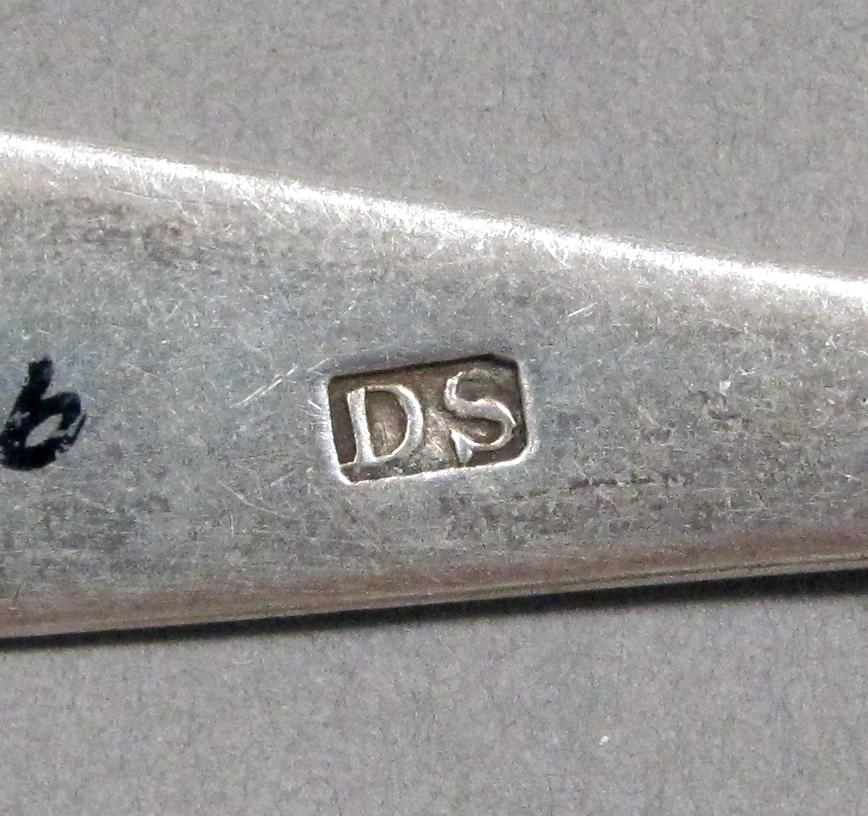 1998.0004.3930.001 Silver spoon mark