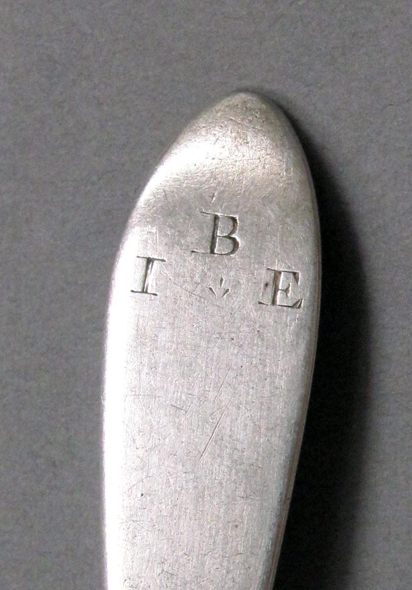 1998.0004.3930.002 Silver spoon engraving