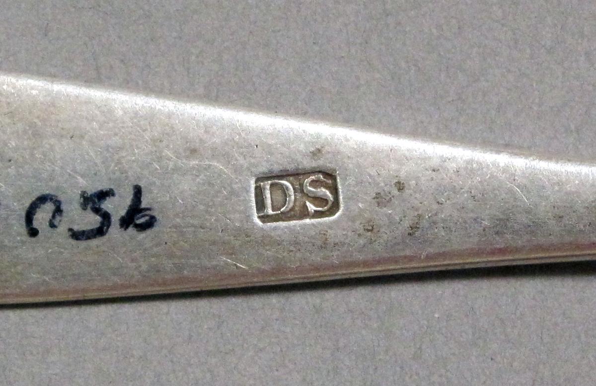 1998.0004.3930.002 Silver spoon mark