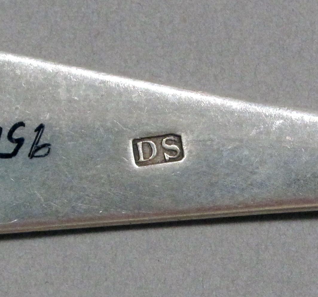 1998.0004.3931 Silver spoon mark