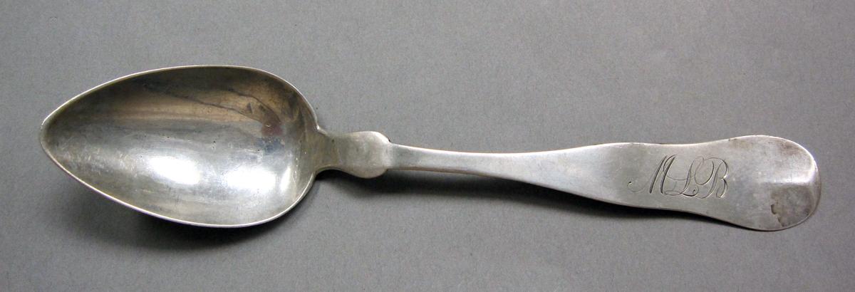 1998.0004.3934 Silver spoon upper surface