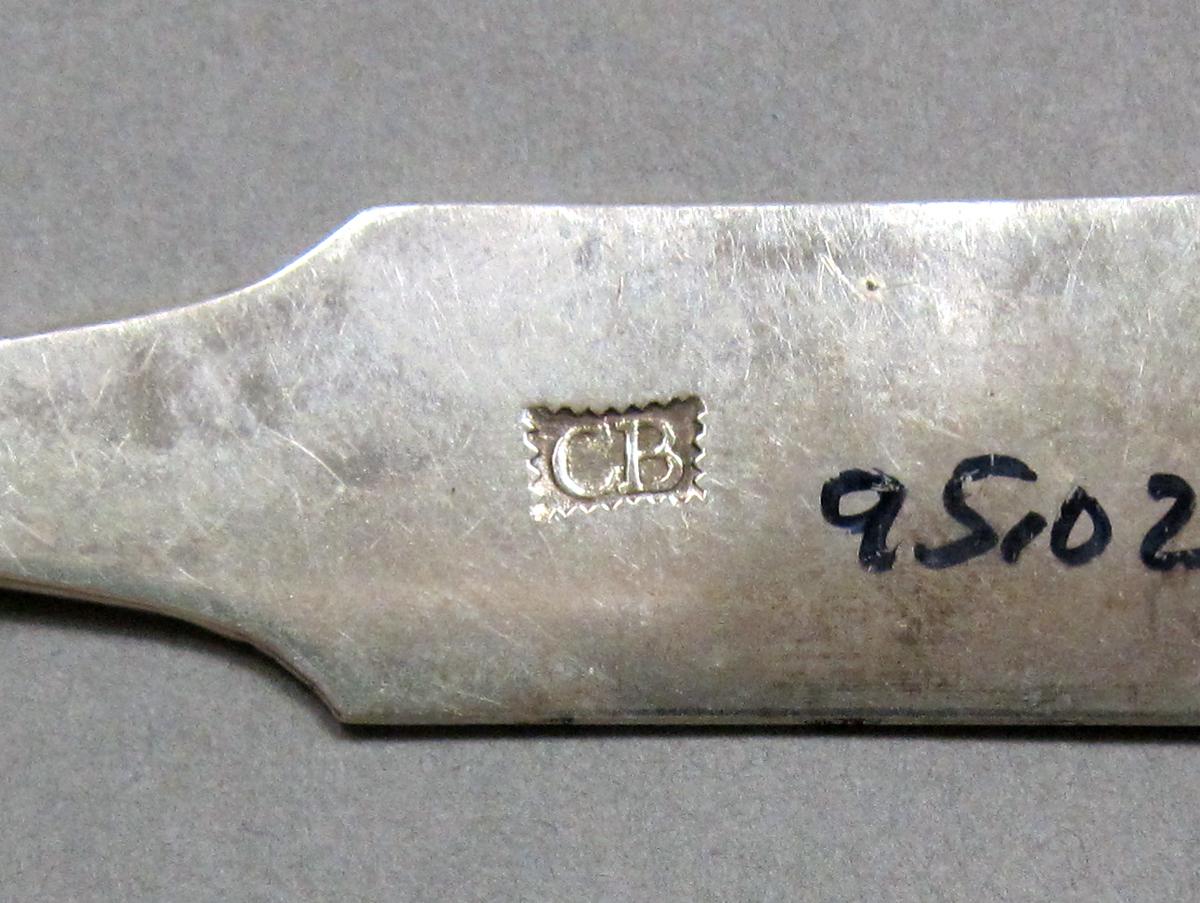 1998.0004.3937 Silver spoon mark