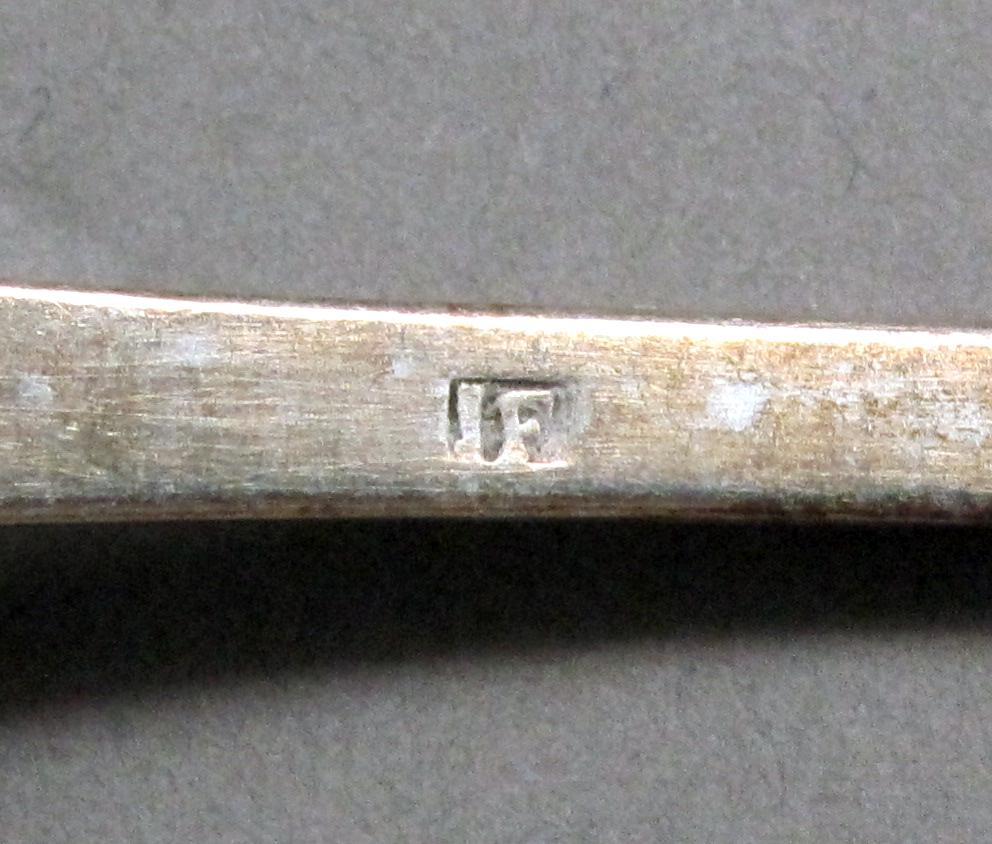 1998.0004.3939 Silver spoon mark