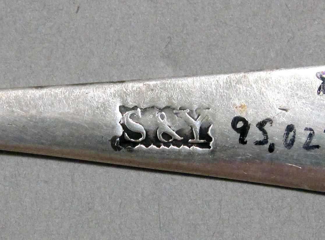 1998.0004.3940 Silver spoon mark