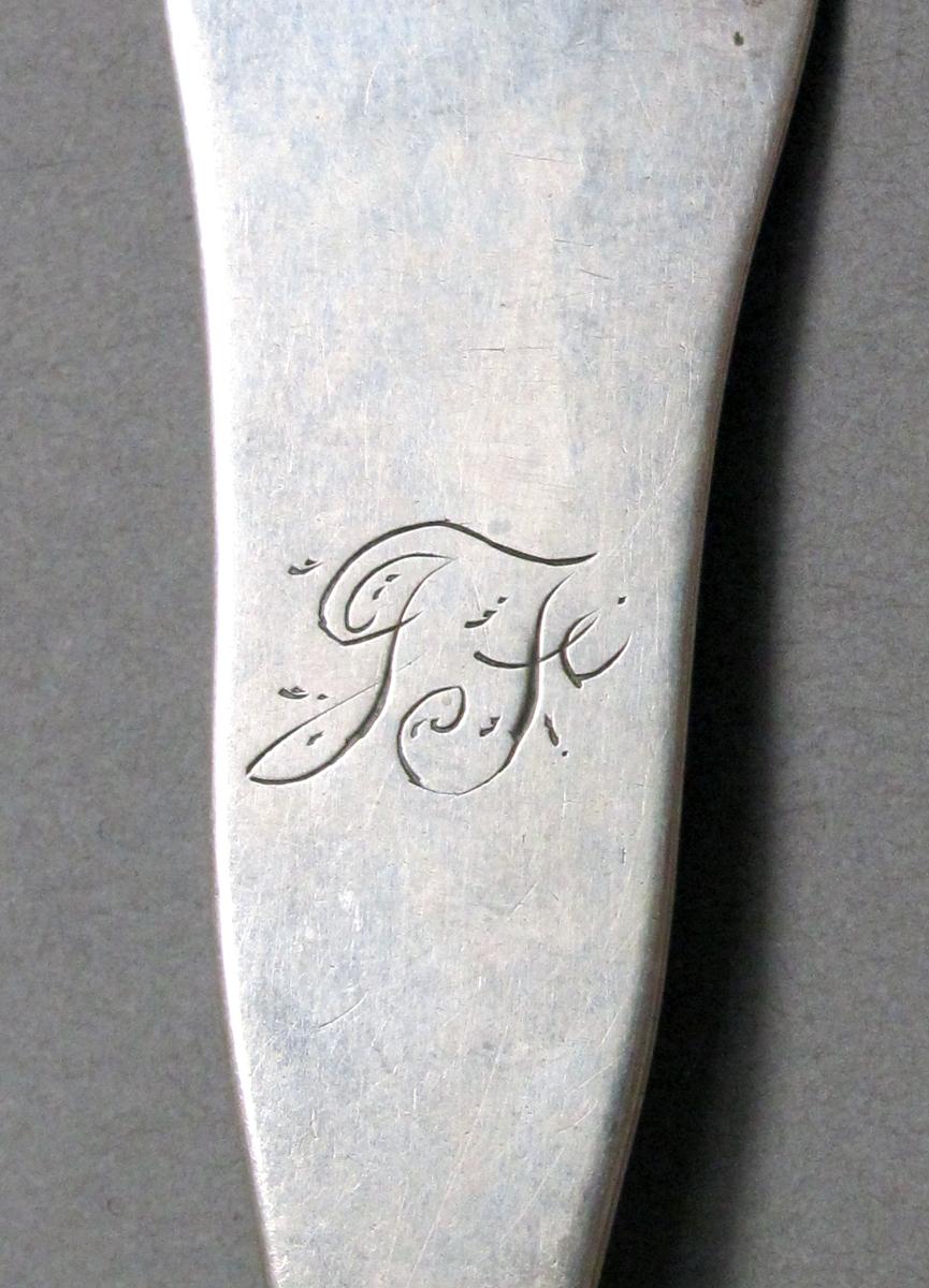 1998.0004.3941 Silver spoon engraving