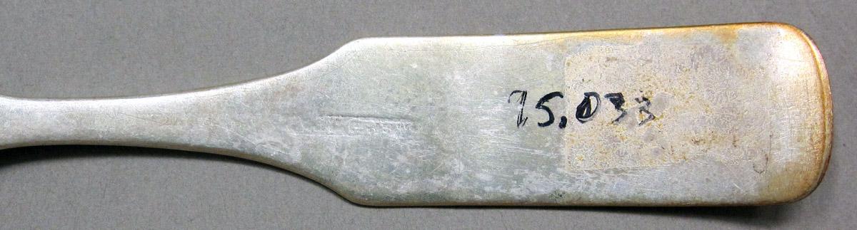 1998.0004.3946 Silver Spoon mark