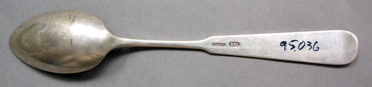 1998.0004.3949.001 Silver Spoon underside