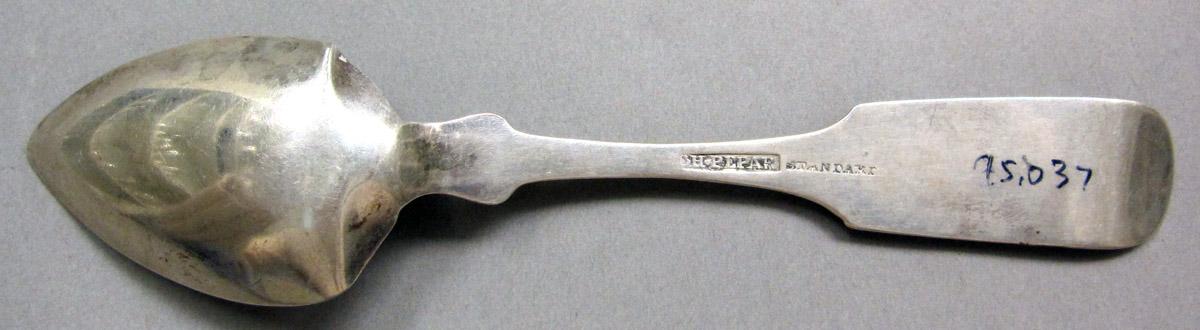 1998.0004.3950 Silver Spoon underside