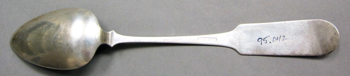 1998.0004.3955 Silver Spoon underside