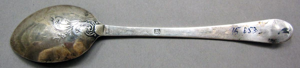 1998.0004.3966.002 Silver Spoon underside