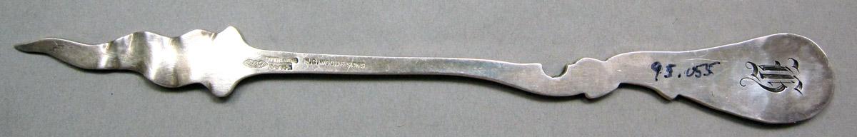 1998.0004.3968 Silver Nut Pick underside
