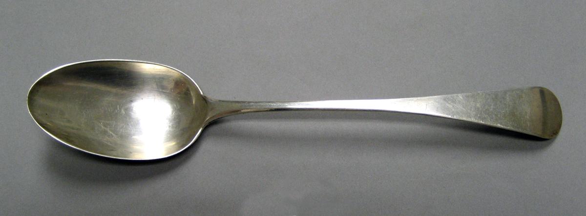 1998.0004.3974 Silver spoon upper surface