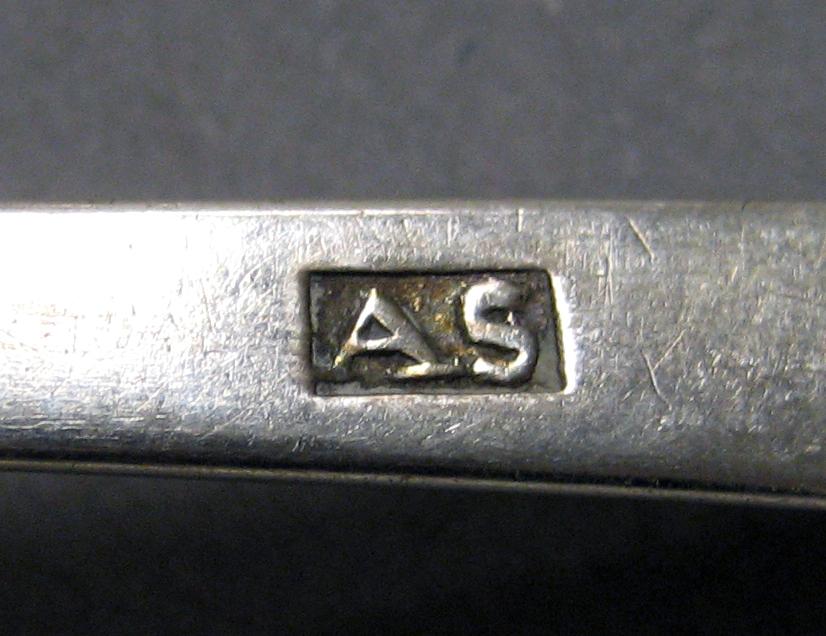 1998.0004.3977.001 Silver spoon mark