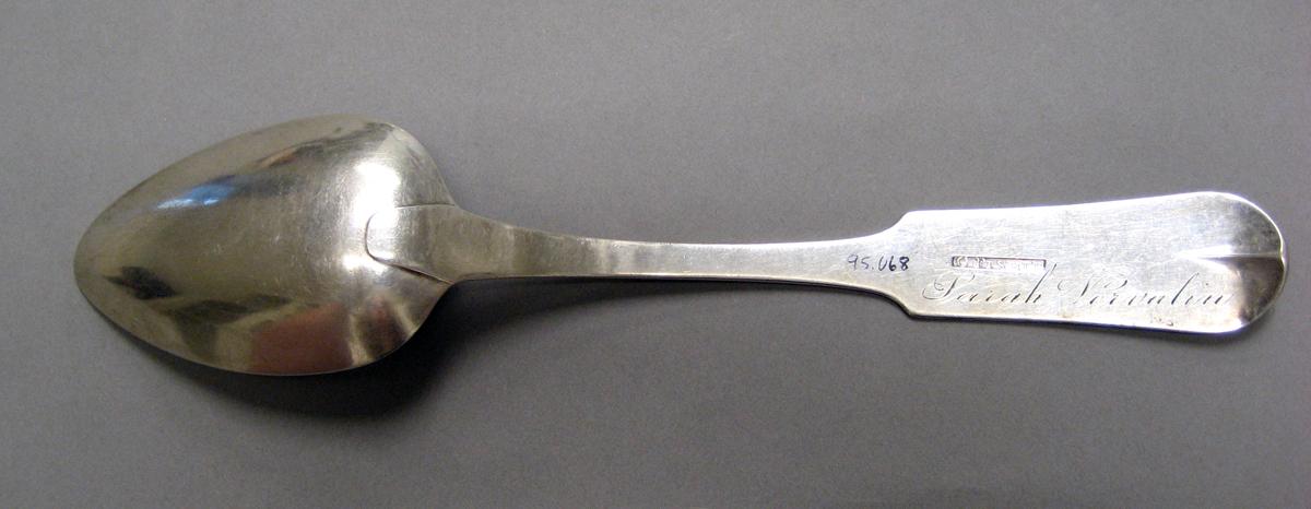 1998.0004.3980 Silver spoon underside