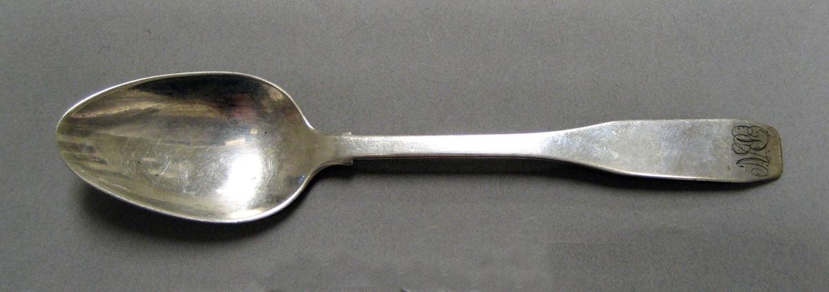 1998.0004.3981 Silver spoon upper surface