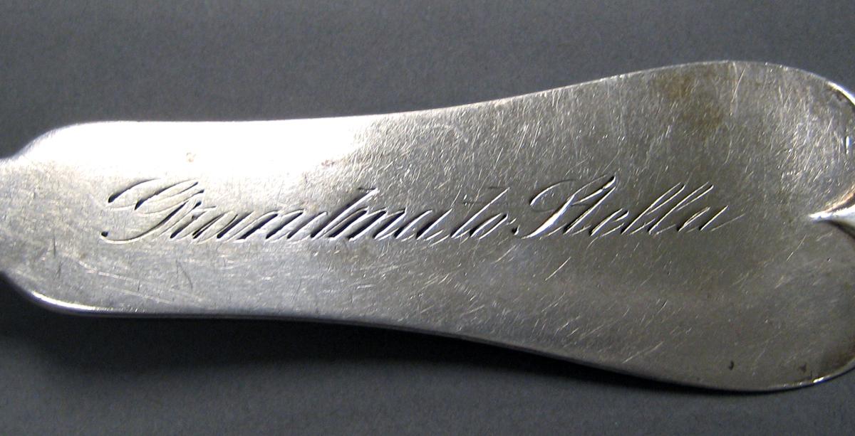 1998.0004.3983 Silver spoon engraving