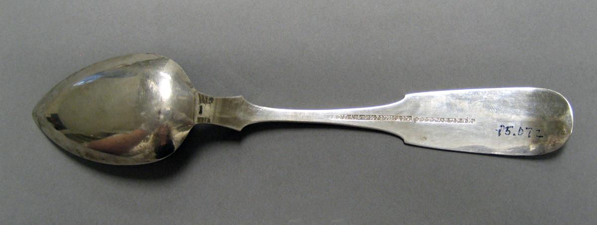 1998.0004.3984 Silver spoon underside