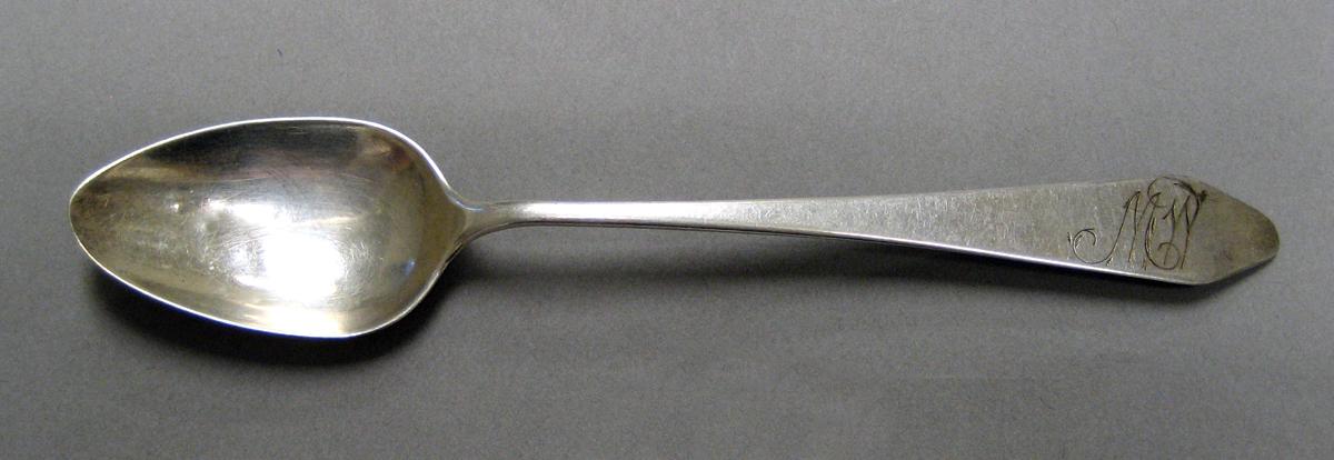 1998.0004.3988 Silver spoon upper surface