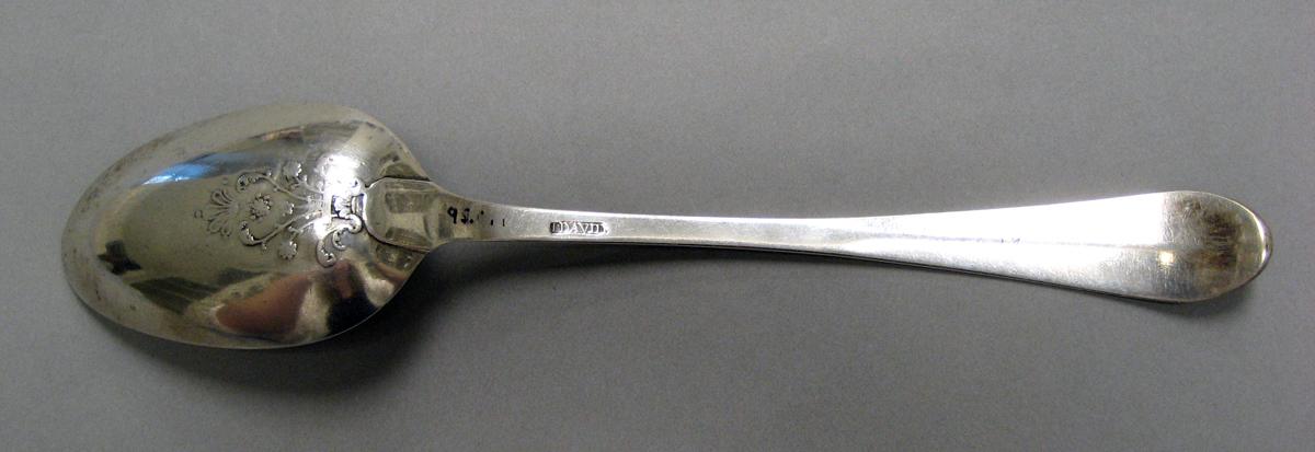 1998.0004.3991 Silver spoon underside