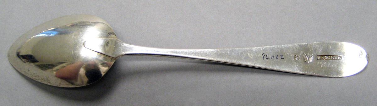 1998.0004.3994 Silver Spoon underside