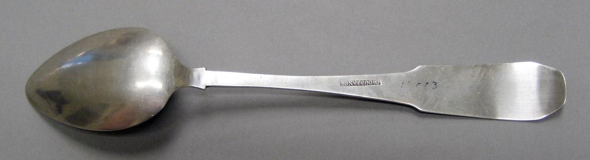 1998.0004.3995 Silver Spoon underside