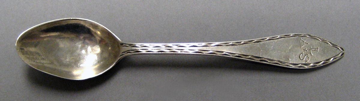 1998.0004.3997 Silver Spoon upper surface