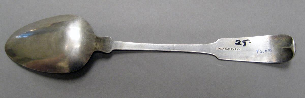 1998.0004.4002 Silver Spoon underside