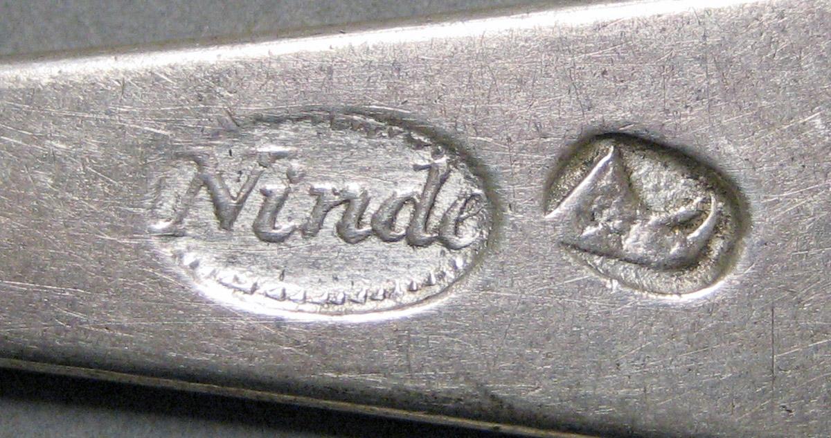 1998.0004.4013 Silver Spoon mark