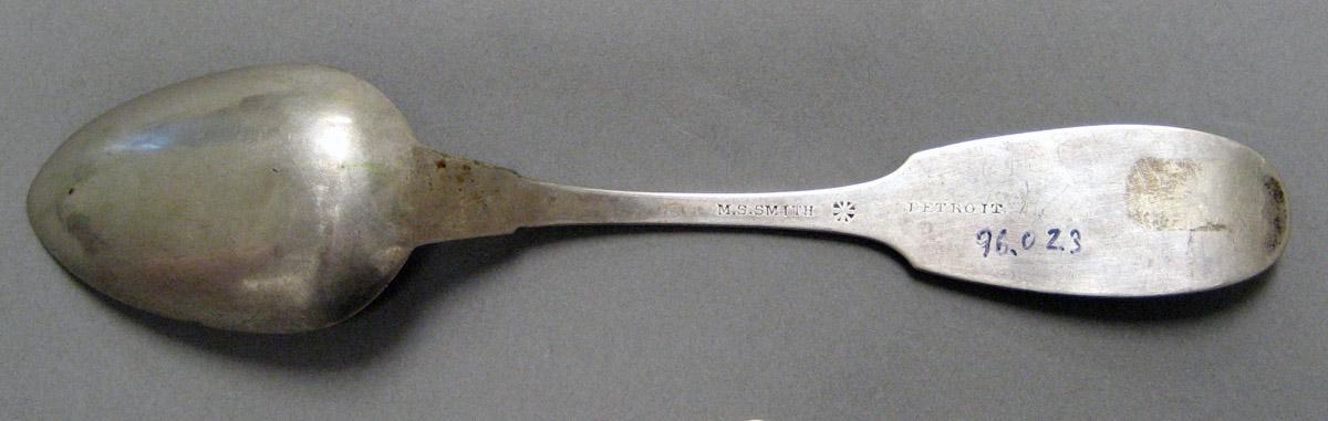 1998.0004.4015 Silver Spoon underside