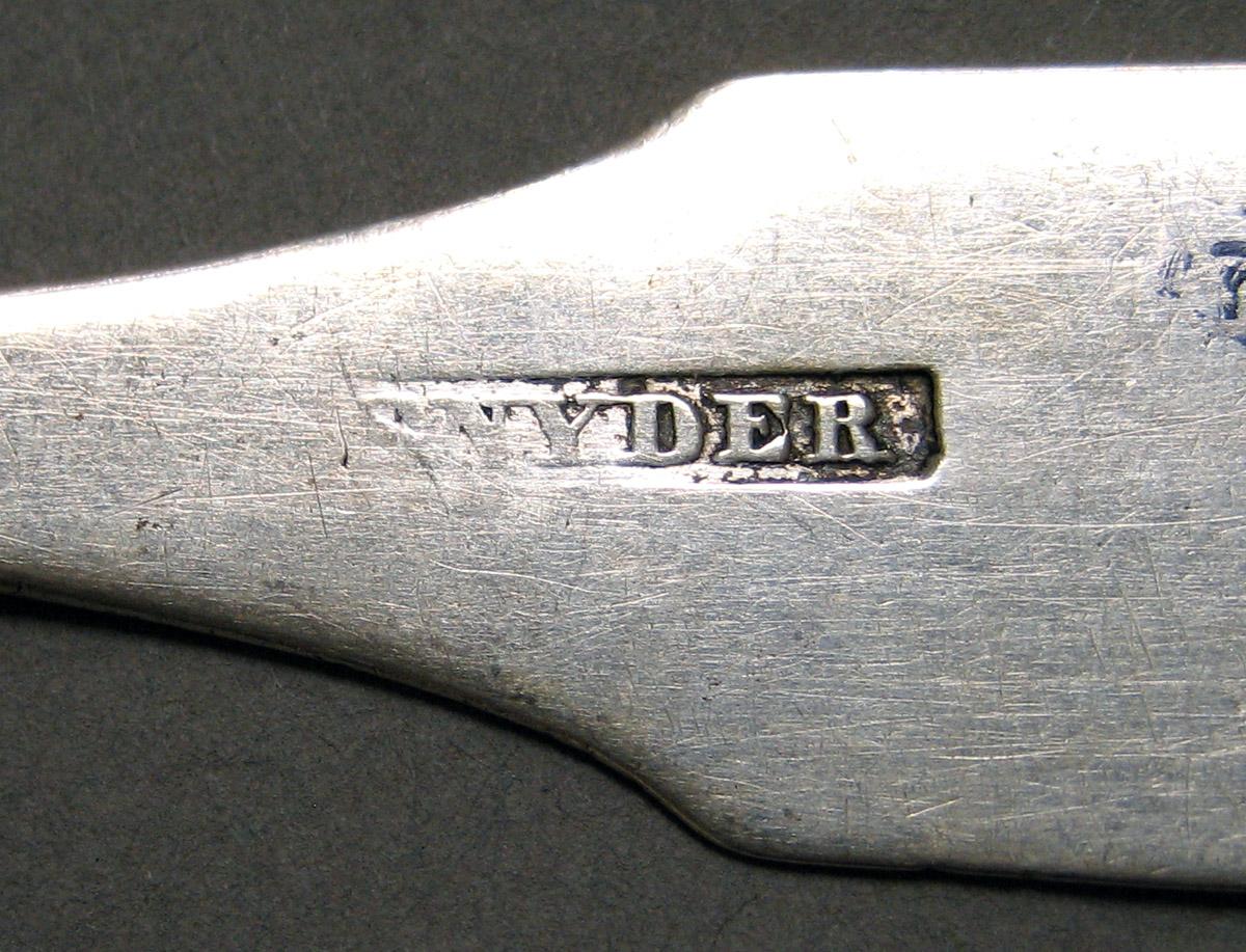 1998.0004.4032.001 Silver Spoon mark