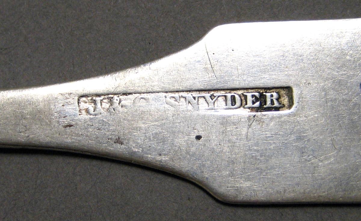1998.0004.4032.002 Silver Spoon mark