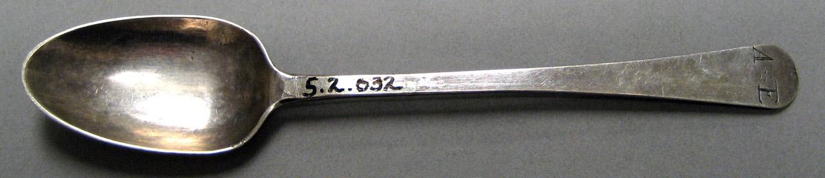 1998.0004.4034 Silver Spoon upper surface