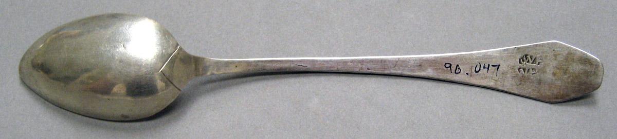 1998.0004.4037 Silver Spoon underside