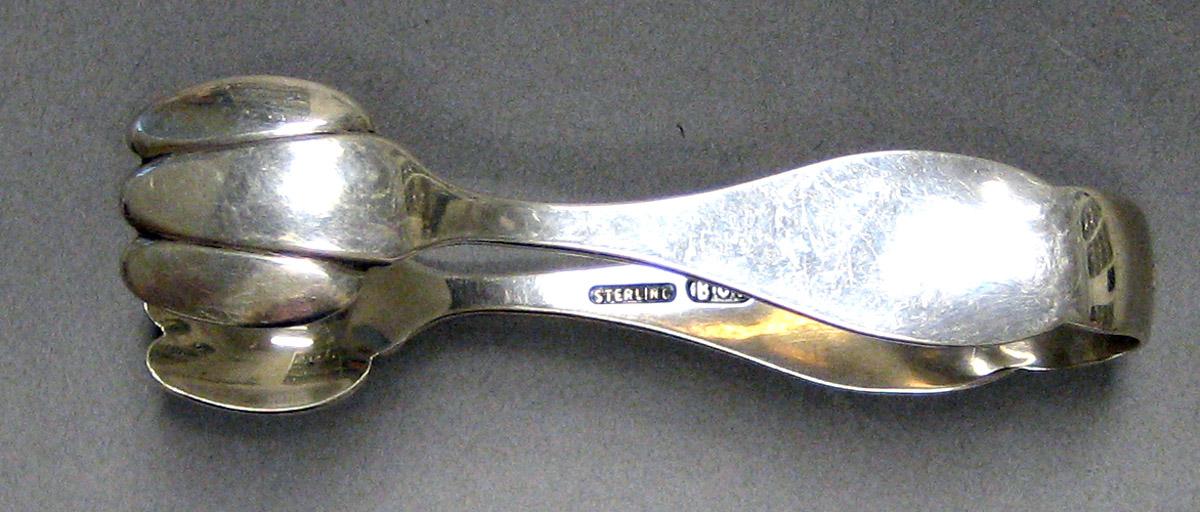1998.0004.4043 Silver Tongs view 2