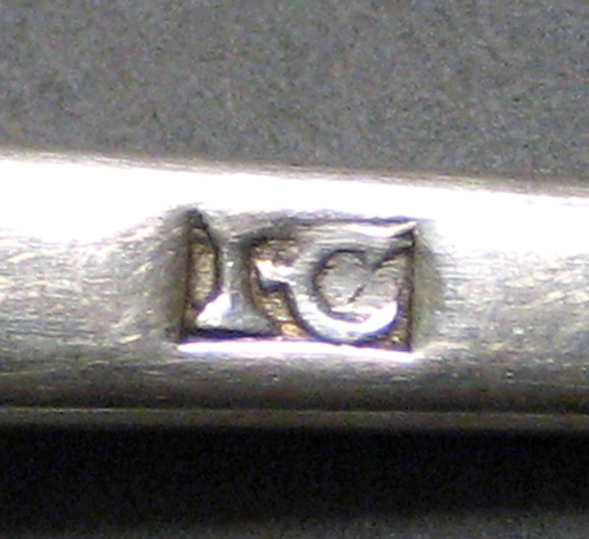 1998.0004.4046 Silver Spoon mark