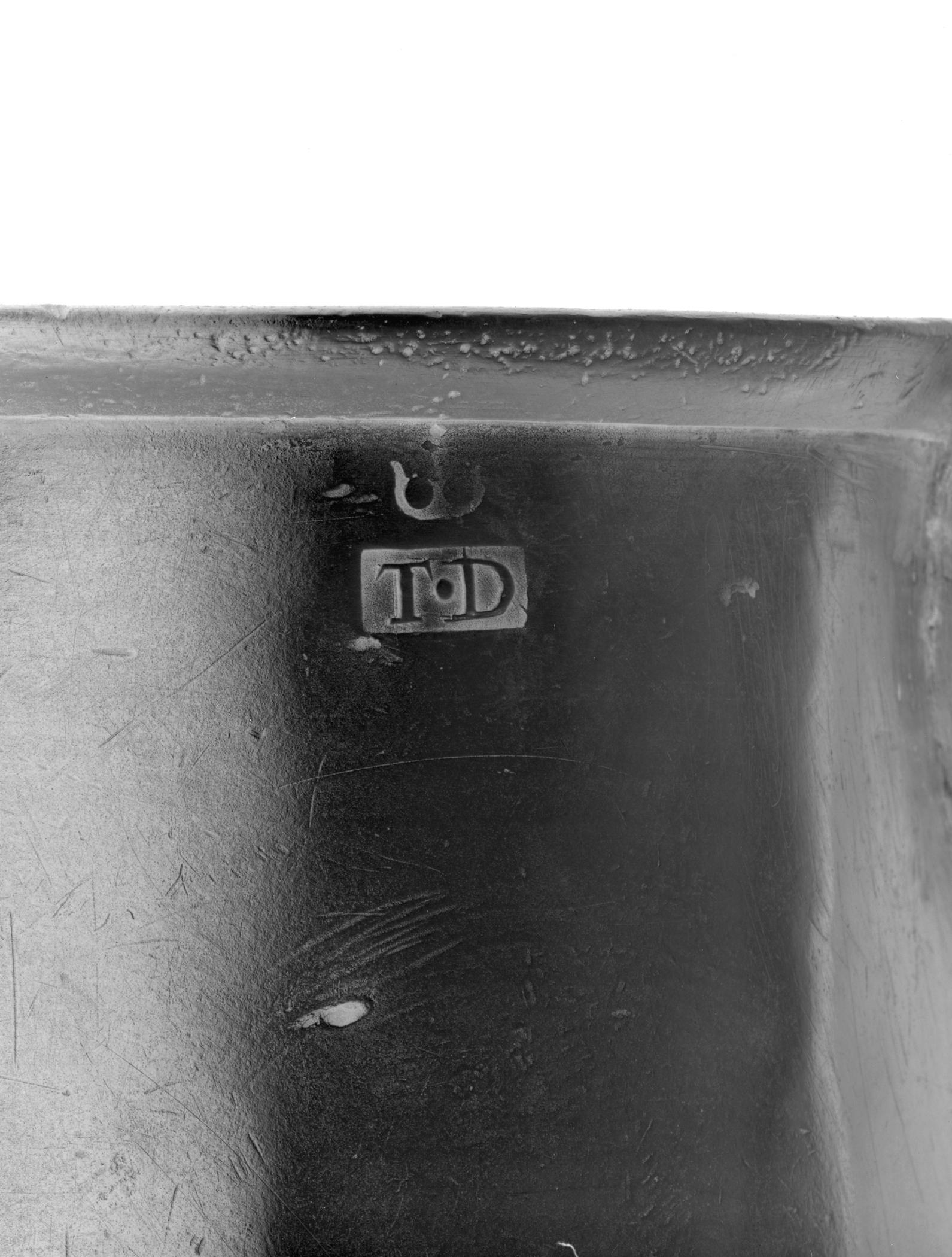 1958.0142 Pewter mug (mark-view 2)