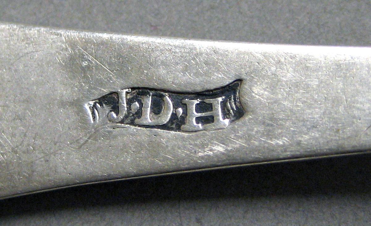1998.0004.4047.004 Silver Spoon mark